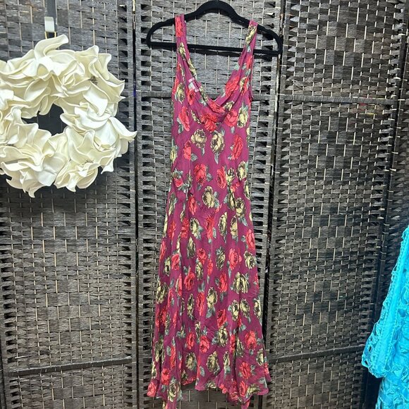 Floral Sleeveless Dress - Picture 4 of 9